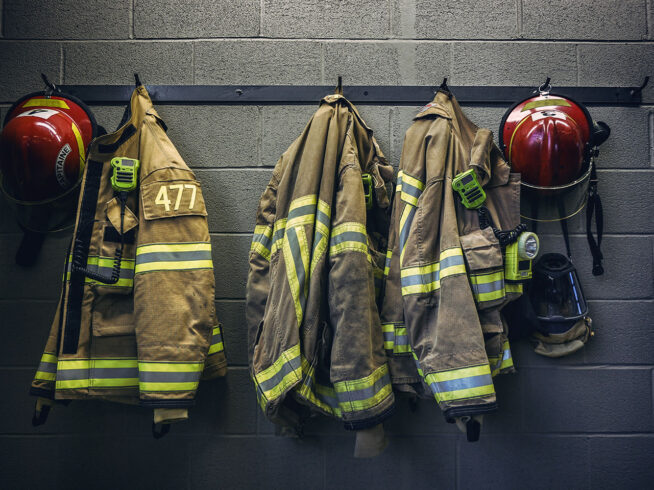 Firefighter protection clothes and respiratory mask