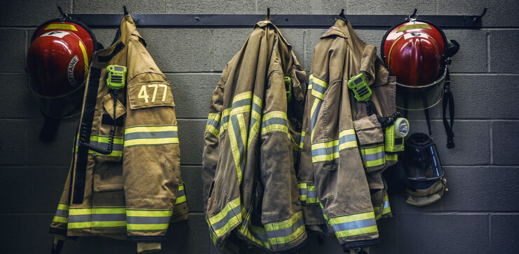 Firefighter protection clothes and respiratory mask